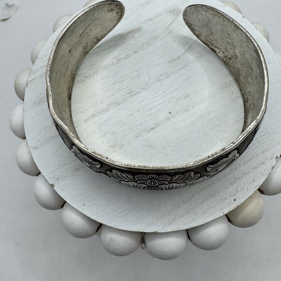 Vintage Lotus Flower Cuff Bracelet Silver Tone - Picture 9 of 9